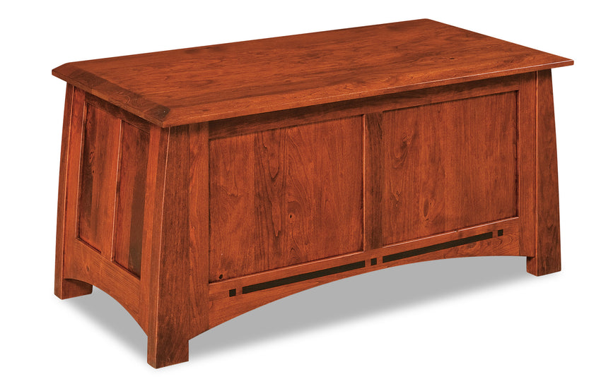 Boulder Creek Blanket Chest with Cedar Bottom